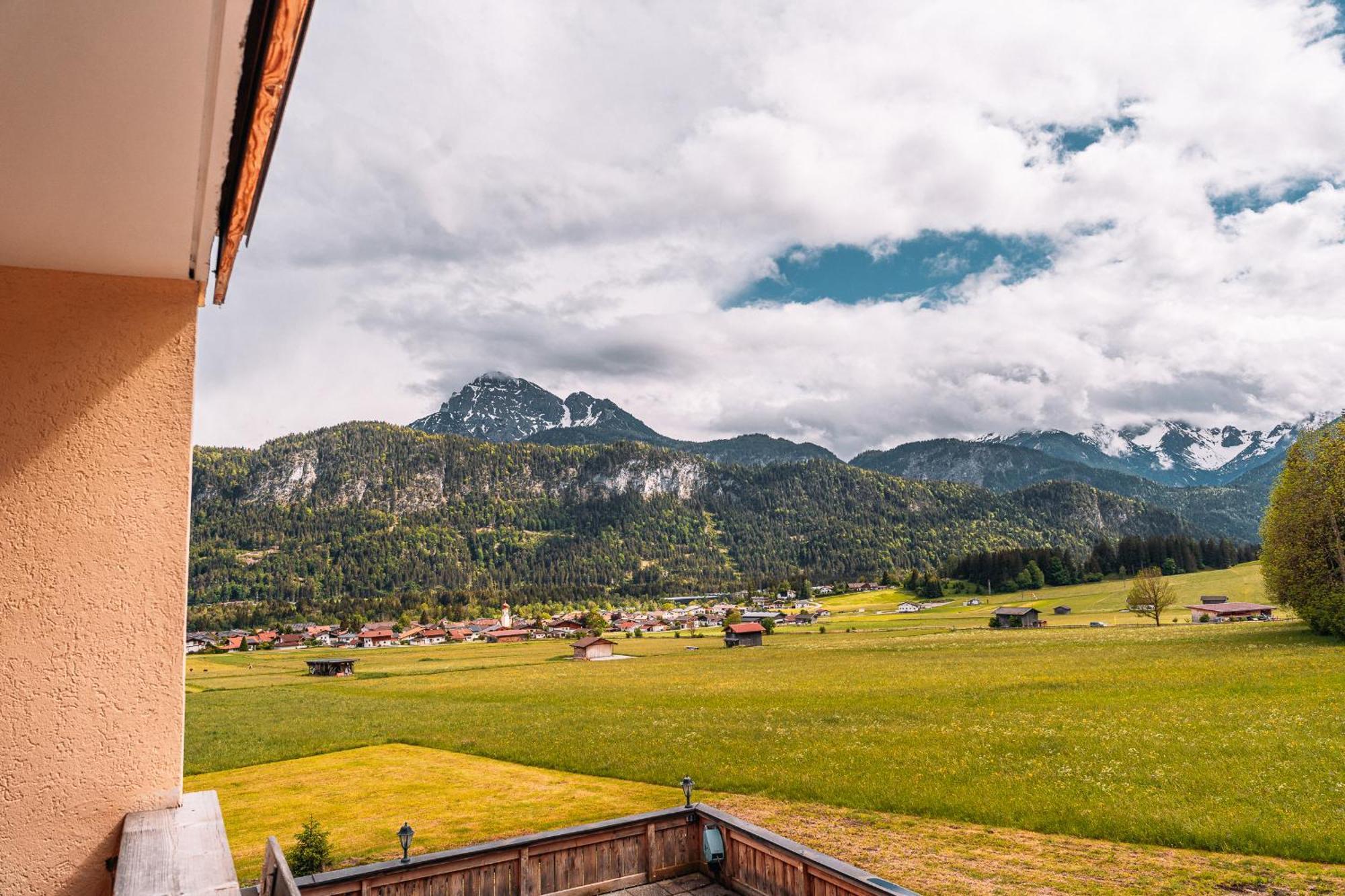 Hahnenkamm Hostel Reutte Zewnętrze zdjęcie