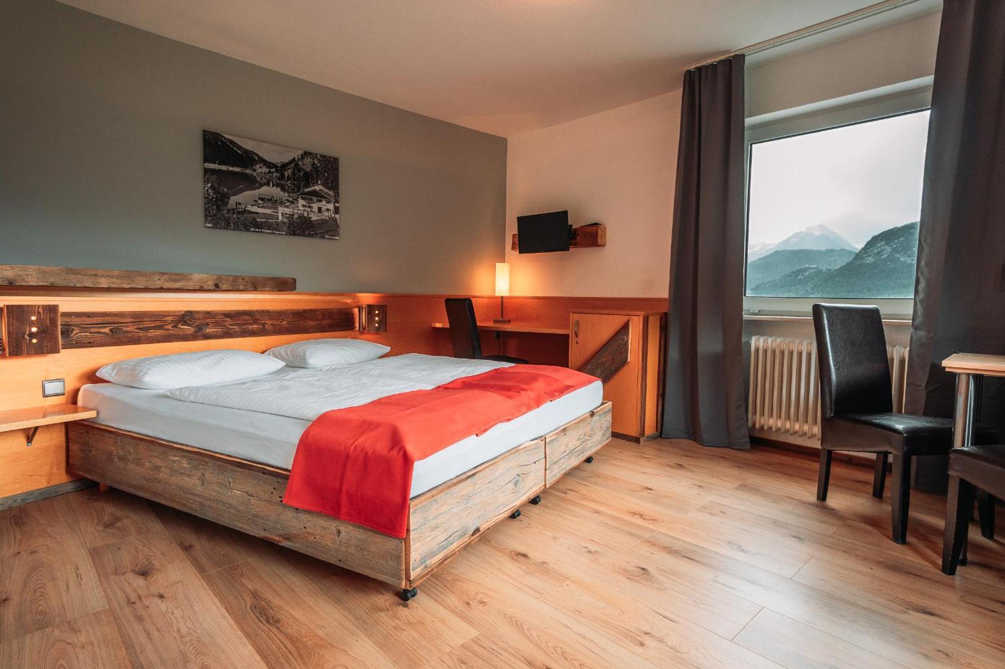 Hahnenkamm Hostel Reutte Zewnętrze zdjęcie
