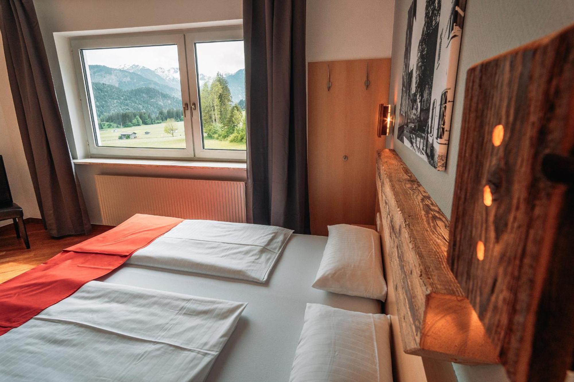 Hahnenkamm Hostel Reutte Zewnętrze zdjęcie